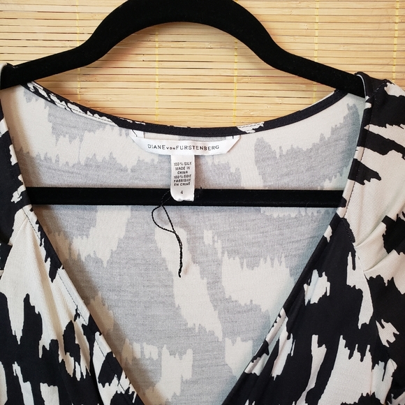 🚨NEW Diane Von Furstenberg Ikat Print Dress - Picture 4 of 7